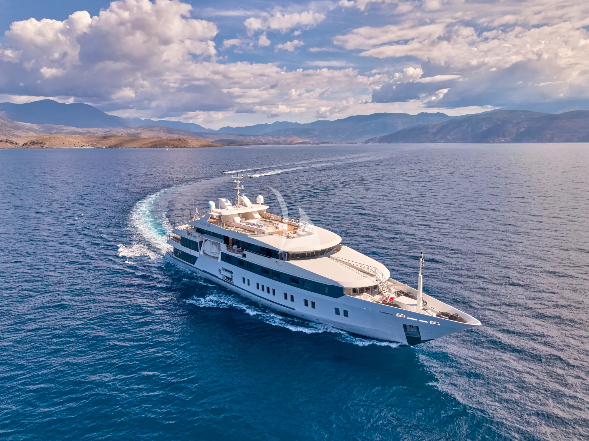 Yacht Serenity at sea